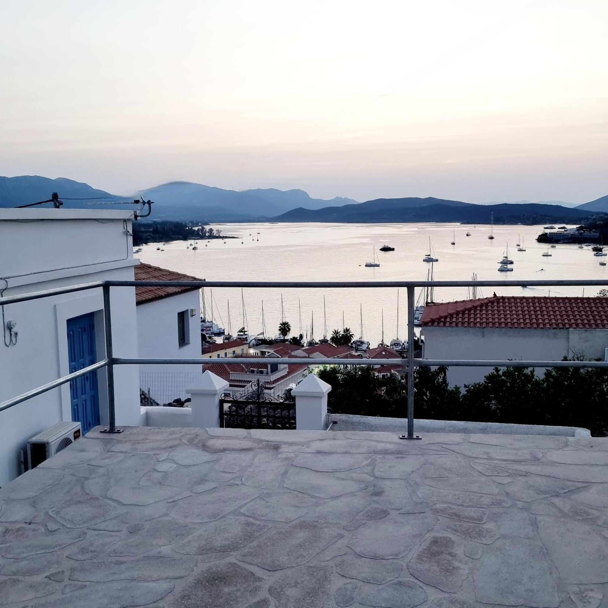 Panoramic View Apartment Poros Town Exterior foto